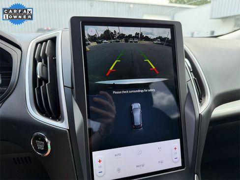 Used 2022 Ford Edge SE w/ Black Appearance Package image 19