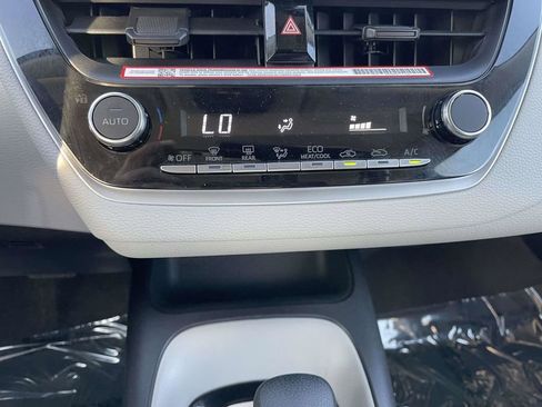 Used 2024 Toyota Corolla LE FWD image 39