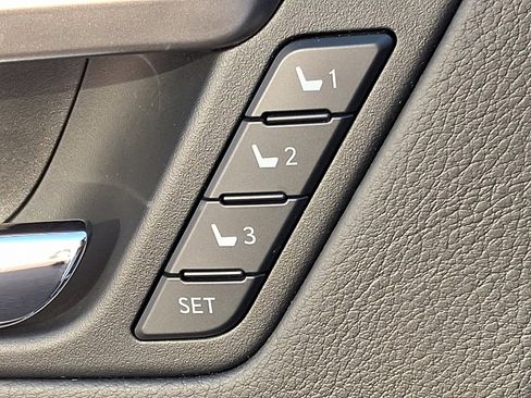 Used 2016 Lexus RX 450h AWD image 28