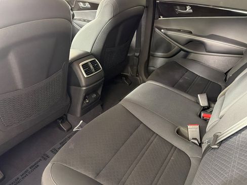 Used 2019 Kia Sorento L w/ Option Group 020 image 11