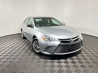Used 2017 Toyota Camry LE image 1