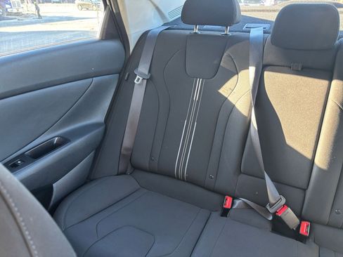 Used 2025 Hyundai Elantra SEL image 35