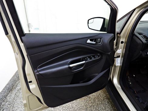 Used 2017 Ford C-MAX SE FWD image 17