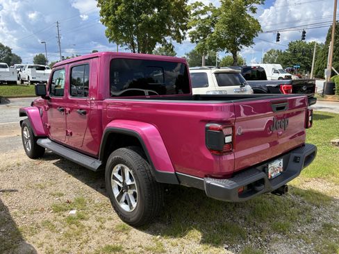 Used 2024 Jeep Gladiator Sport w/ Premium Package AWD/4WD image 6