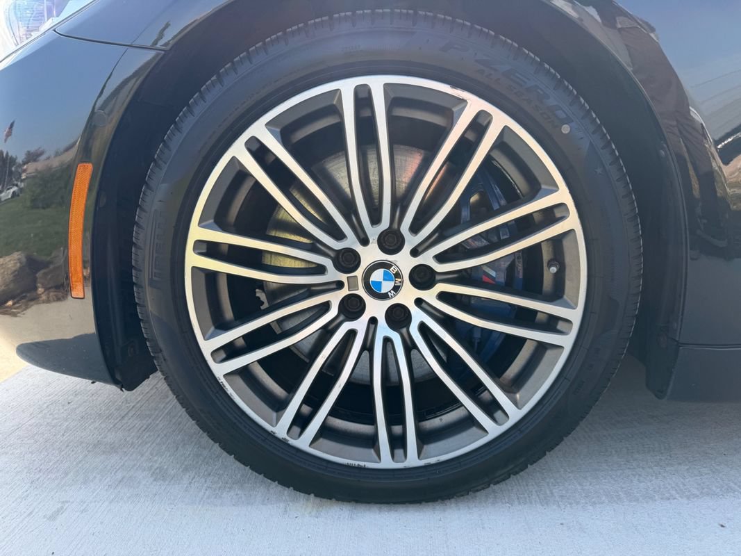 Used 2018 BMW M550i xDrive AWD/4WD image 38