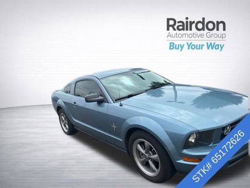 Used 2006 Ford Mustang Coupe RWD image 2