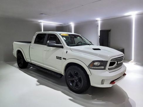 Used 2018 RAM 1500 Sport image 2