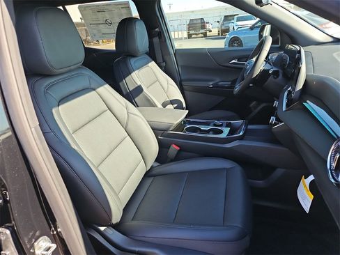 New 2026 Chevrolet Equinox LT w/ Convenience Package II image 19