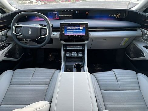 New 2026 Lincoln Nautilus Reserve image 7