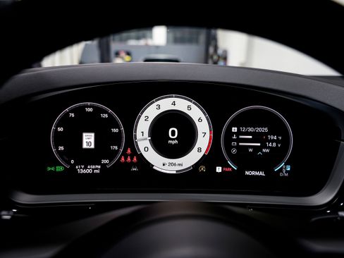 Used 2024 Porsche Cayenne S image 12