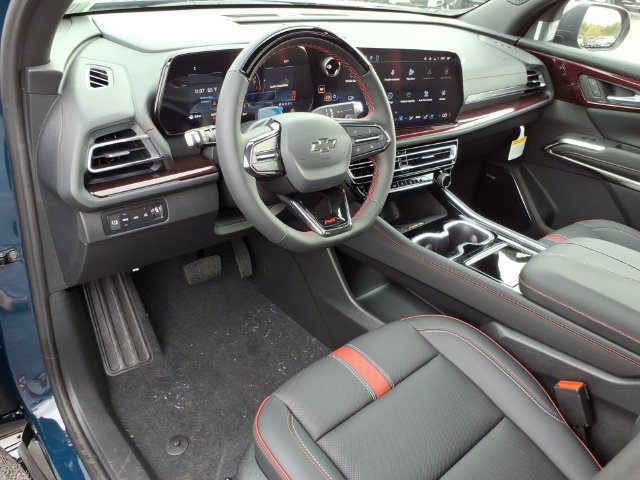 New 2027 Chevrolet Traverse RS w/ LPO, Floor Liner Package AWD/4WD image 5