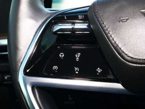 Used 2025 Cadillac Escalade ESV Sport Platinum image 31