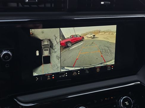 Used 2024 GMC Sierra 1500 AT4 w/ Technology Package image 30