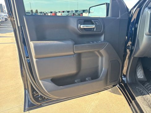 Used 2022 Chevrolet Silverado 1500 Custom image 13