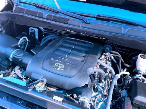Used 2018 Toyota Tundra SR5 image 30