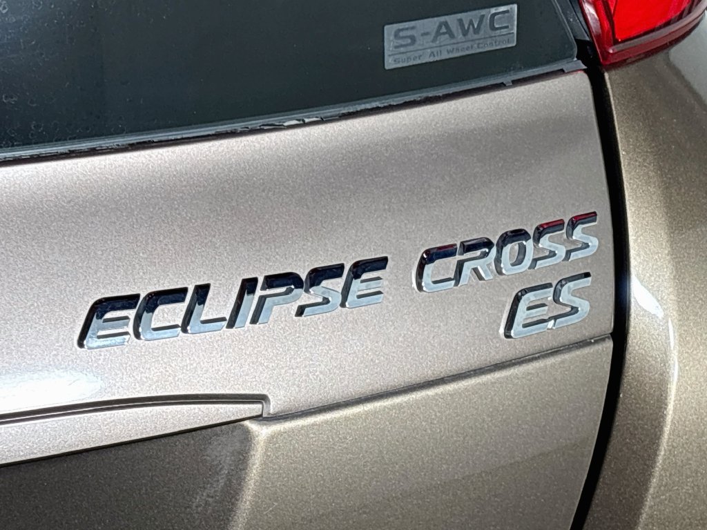 Used 2019 Mitsubishi Eclipse Cross AWD image 23