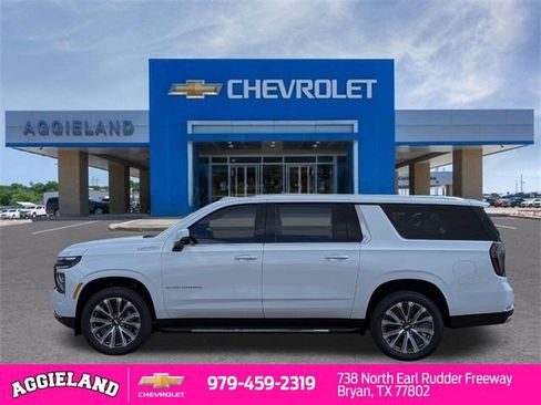 New 2026 Chevrolet Suburban High Country w/ Sun And Tow Package image 45