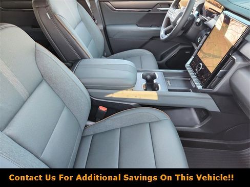 New 2026 GMC Acadia AT4 w/ Super Cruise Package image 10