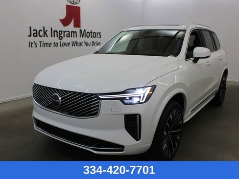 New 2026 Volvo XC90 B5 Core AWD/4WD image 1