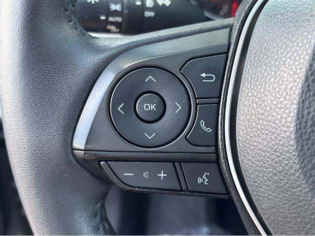 Used 2022 Toyota RAV4 XLE Premium AWD/4WD image 20