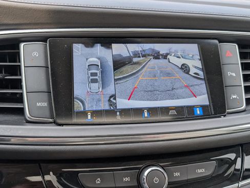 Certified 2024 Buick Enclave Avenir w/ Avenir Technology Package image 31