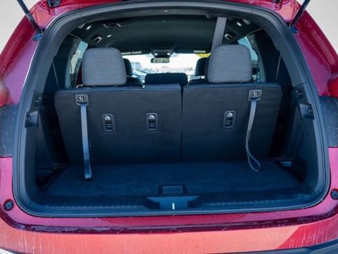 Used 2025 Honda Pilot Sport image 8