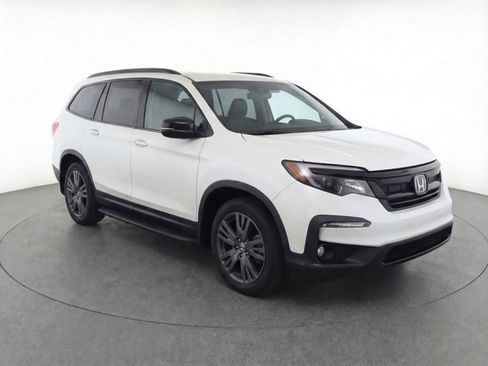 Used 2022 Honda Pilot Sport image 3
