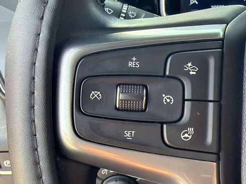Used 2024 Chevrolet Silverado 1500 LT AWD/4WD image 16