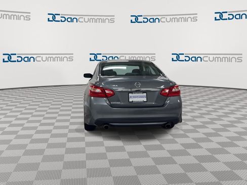 Used 2016 Nissan Altima 2.5 S w/ Power Driver Seat Package FWD image 7