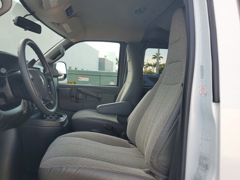 Used 2023 Chevrolet Express 3500 LS image 9