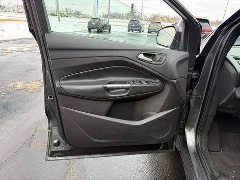 Used 2019 Ford Escape SE image 20