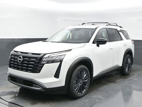 New 2026 Nissan Pathfinder SL w/ SL Premium Package image 1