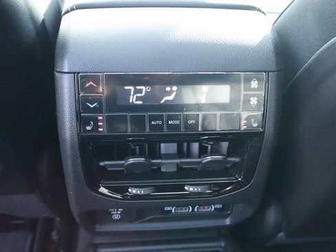 New 2025 Jeep Grand Cherokee L Limited AWD/4WD image 18