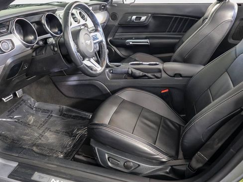 Used 2022 Ford Mustang Premium image 17