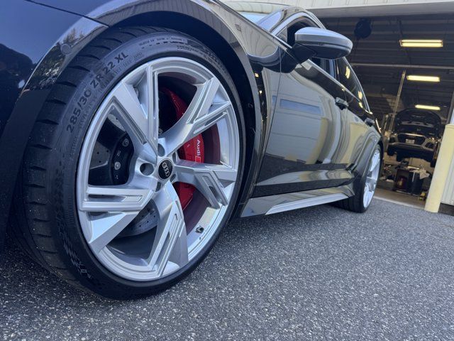 Certified 2022 Audi RS 6 AWD/4WD image 11