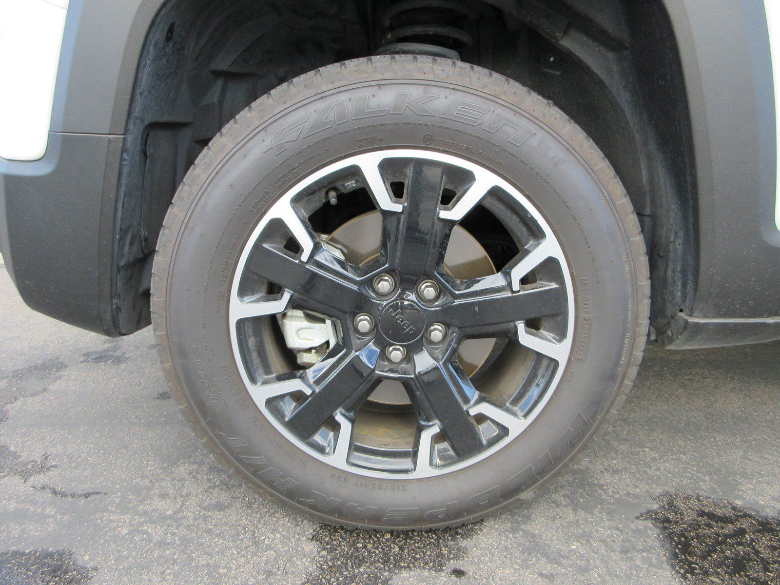 Used 2023 Jeep Renegade Trailhawk w/ Sun/Sound Group AWD/4WD image 21