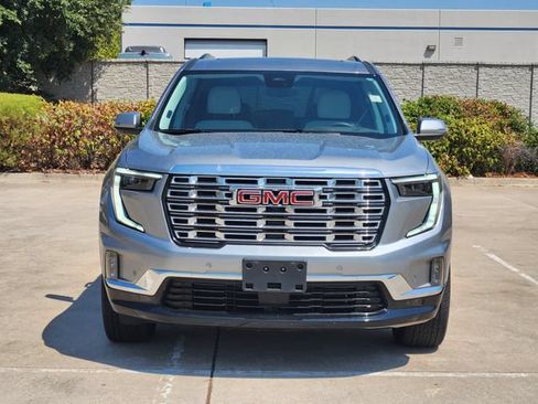 Used 2024 GMC Acadia Denali w/ Super Cruise Package FWD image 2