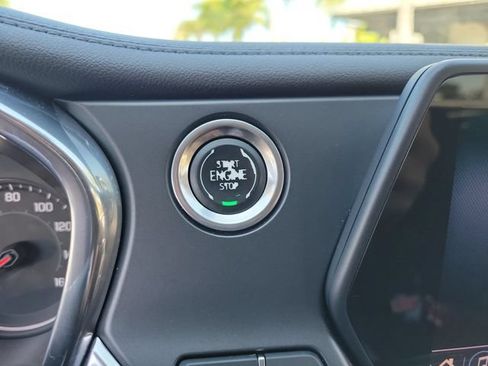 Used 2020 Chevrolet Blazer LT FWD image 29
