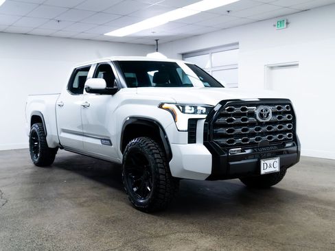 Used 2025 Toyota Tundra Platinum image 25