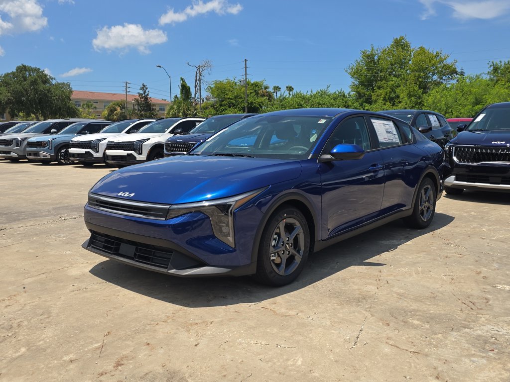 New 2026 Kia K4 FWD image 4