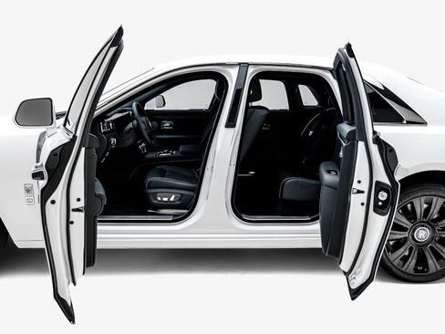 Used 2022 Rolls-Royce Ghost AWD/4WD image 32
