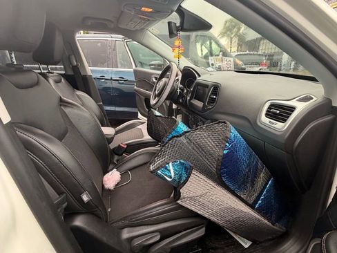 Used 2018 Jeep Compass Latitude w/ Popular Equipment Group image 8