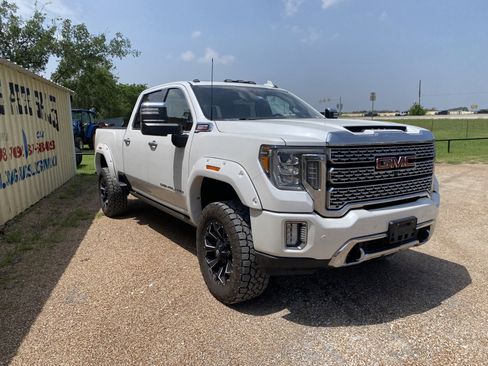 Used 2021 GMC Sierra 2500 Denali w/ Denali Ultimate Package AWD/4WD image 2