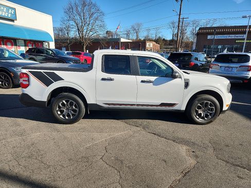 Used 2023 Ford Maverick XLT image 7