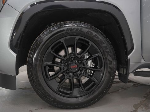 Used 2025 Toyota Sequoia Platinum image 37