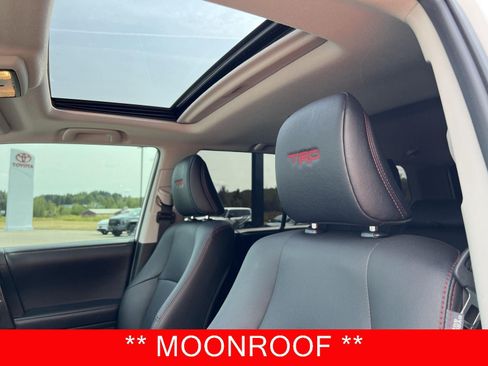 Used 2019 Toyota 4Runner TRD Off-Road Premium AWD/4WD image 2