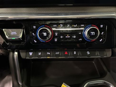 Used 2025 GMC Sierra 3500 Denali w/ Denali Reserve Package image 26