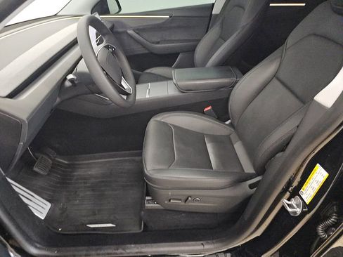 Used 2026 Tesla Model Y Long Range image 2