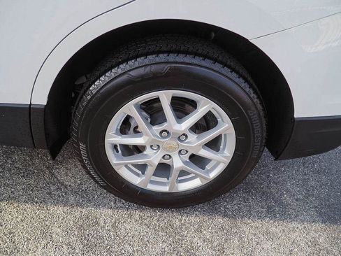 Certified 2024 Chevrolet Equinox LS w/ LS Convenience Package AWD/4WD image 35