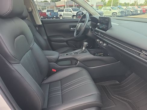 Used 2025 Honda HR-V EX-L image 10